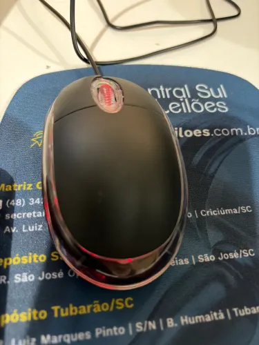 Teclado e mouse com fio