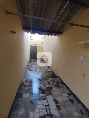 Casa com 60m² para locação bairro Saraiva
