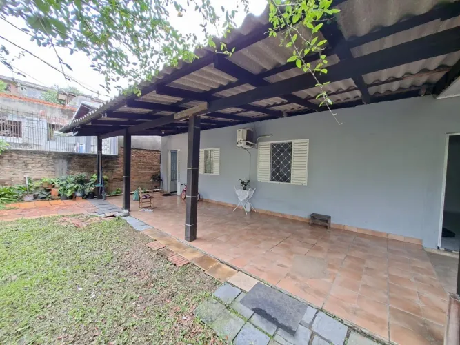 Ipanema- Casa 2 dormitórios, semi mobiliada, 1 vaga-ALUGA!!!