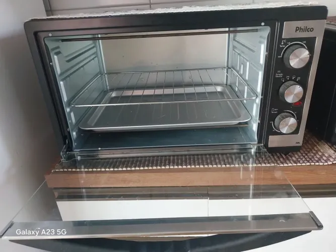 Vendo um forno elétrico seme novo