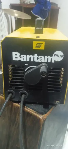 Máquina de solda esab bantam