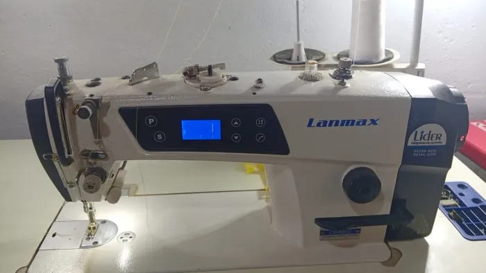 Máquina de Costura Reta Direct Drive Lanmax Líder - 127V