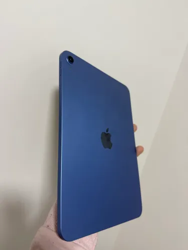 iPad  11 A16