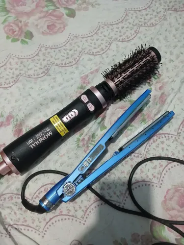 Escova giratória e chapinha