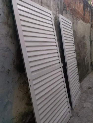portas em alumínio branco 