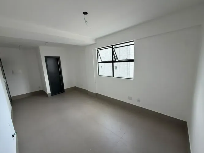 COMPRE: SALA + VAGA NO MELHOR PONTO DO CASTELO