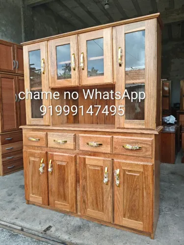 Armário de cozinha todo em angelim pedra.