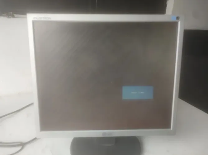 Monitor LG flatron