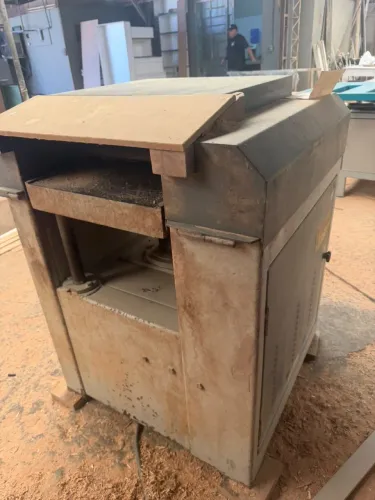 VENDO MÁQUINA DE DESENGROSSO BALDAN DRG-4
