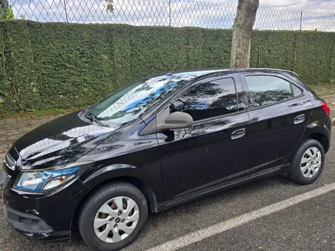 Chevrolet Onix Hatch LT 1.0 8V Flex Power Mec. 4P 2015