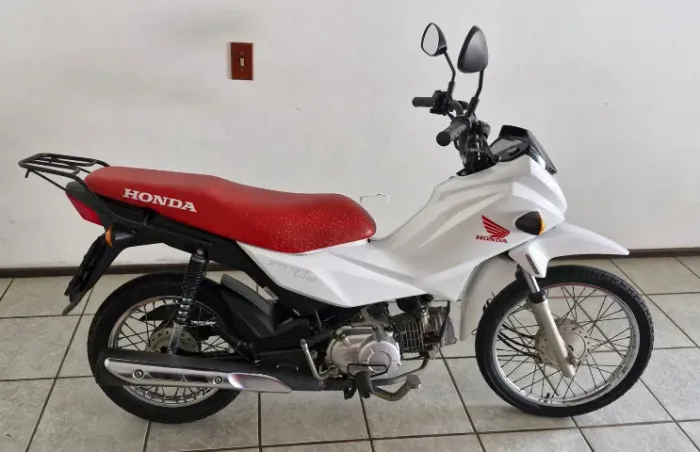 Honda pop 110 cilidrada, 2020, em ótimo estado.