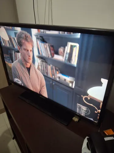 Tv 32 samsung nao é smart, mas quem nao precisa esta super barata