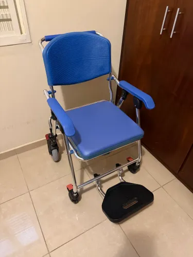 Cadeira de banho Procirúrgica PRO700