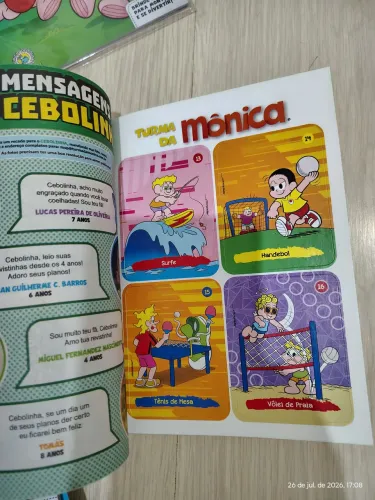 Lote com 10 gibis com encartes, Turma da Mônica, terceira série