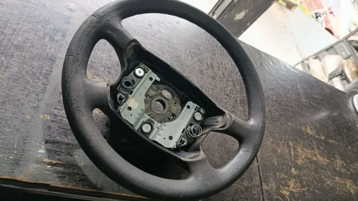 Volante Golf 2001