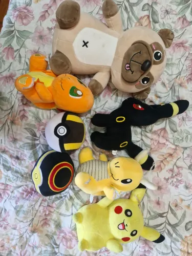 Pelúcias Pokémon e Urso