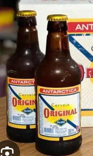 Vasilhame de cerveja com 300ml.