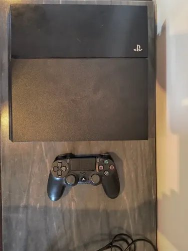 PS4 usado somente por adulto!!
