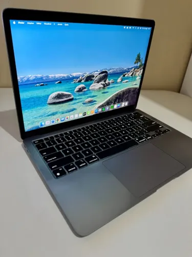 MacBook Air M1 Cinza Espacial - 8GB / 256GB - Excelente Estado