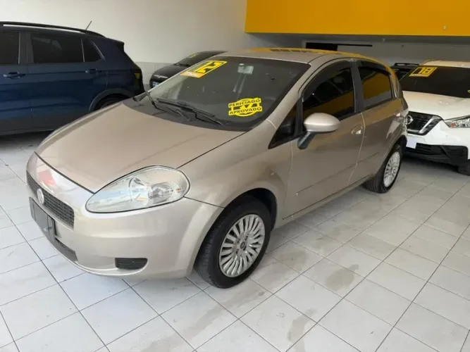 Fiat Punto Attractive 1.4 Fire Flex 8V 5P 2012