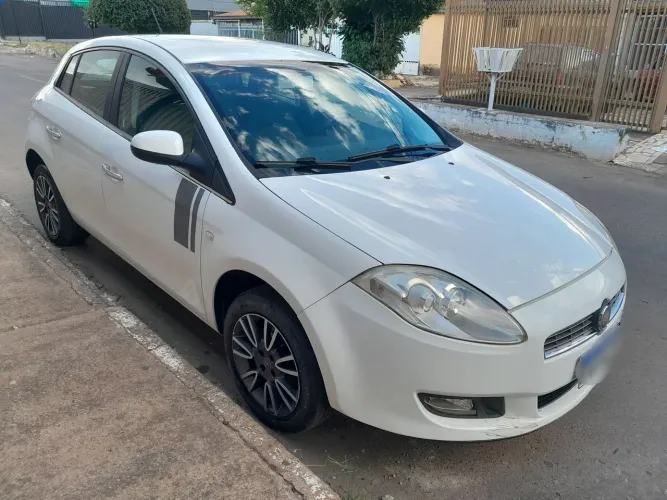Fiat Bravo Essence 1.8 Flex 16V 5P 2013