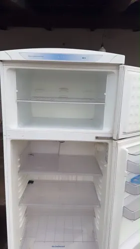 GELADEIRA BARATA