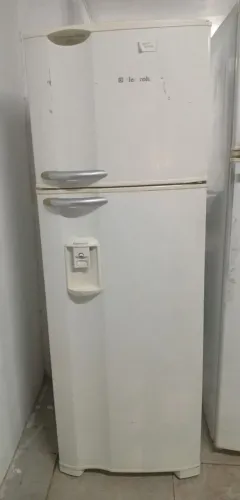 Geladeira Eletrolux 110w Frost Free 