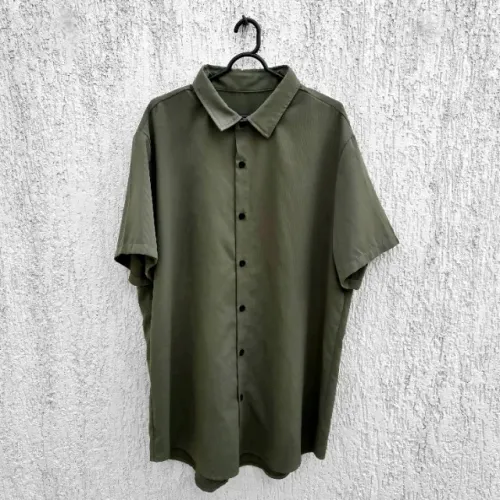 Camisa Social Masculina Manga Curta Verde Militar | Casual Confortável | Tam GG/XL
