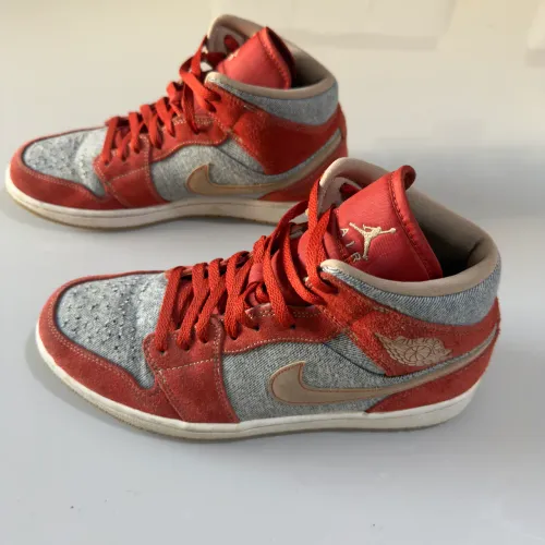 TÊNIS AIR JORDAN 1 MID SE 41BR 
