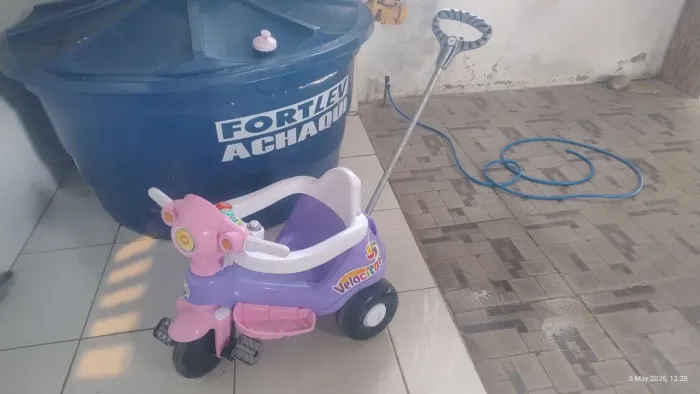 Moto infantil rosa Velocita