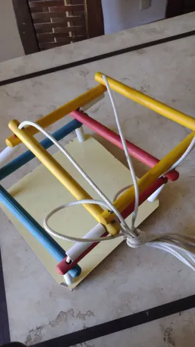 Balanço madeira infantil 