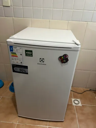 Vendo Frigobar Electrolux