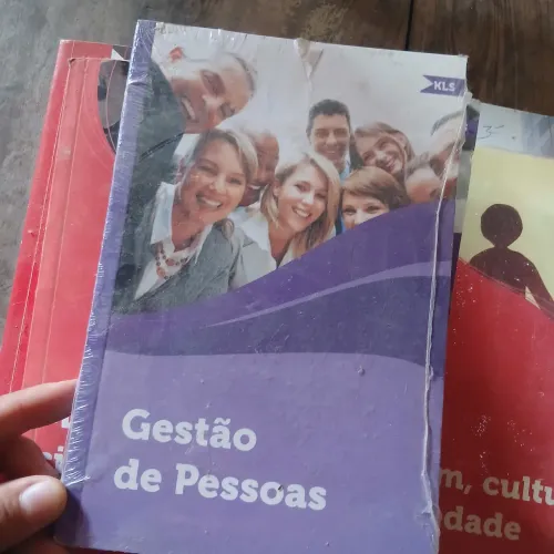 Livros de faculdade de contabilidade e gestão de pessoas