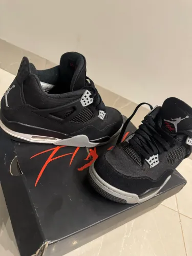 Air Jordan Retrô 4