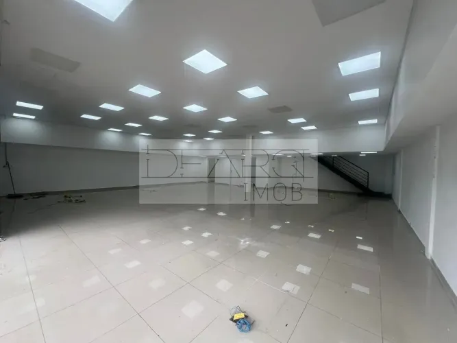 Ótima oportunidade para instalar ou expandir o seu negócio em uma das regiões mais estraté