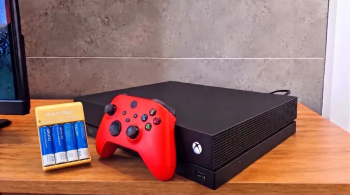 XBOX ONE X IMPECÁVEL NO PRECINHO!