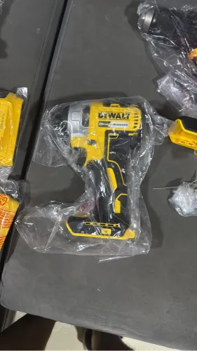 DeWALT Parafusadeira impacto DCF7871 - NOVA