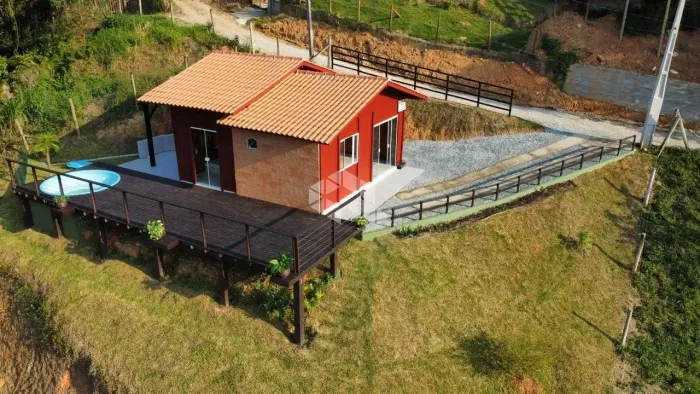 Sítio mobiliado com 2 quartos/dormitório nos bairro Fazenda Sacramento, em Águas Mornas- S