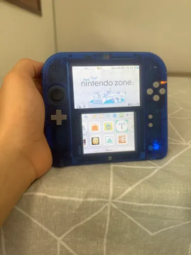 Nintendo 2DS sapphira version