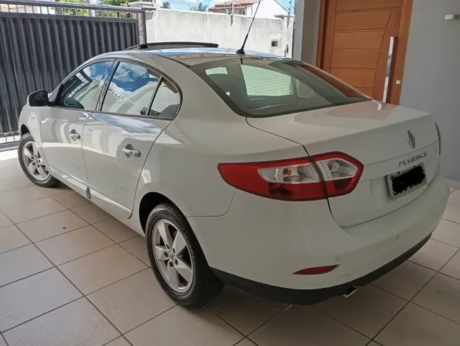 Renault Fluence Sedan Privilège 2.0 16V Flex AUT 2014