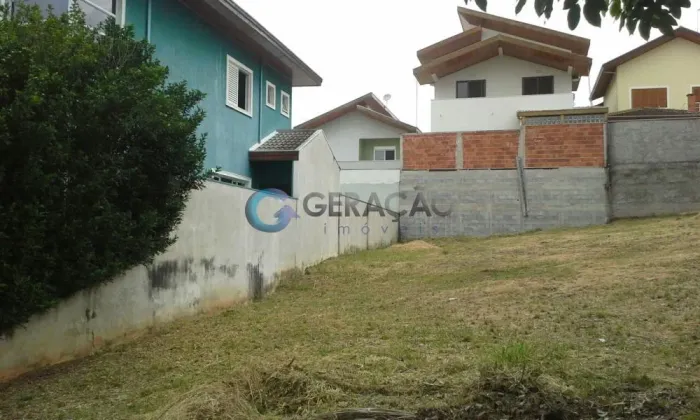 Terreno em condomínio fechado para venda com 300m² no bairro Jardim América