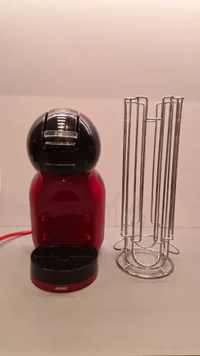 Cafeteira Nescafe Dolce Gusto Mini Me Vermelha e Preta 220v