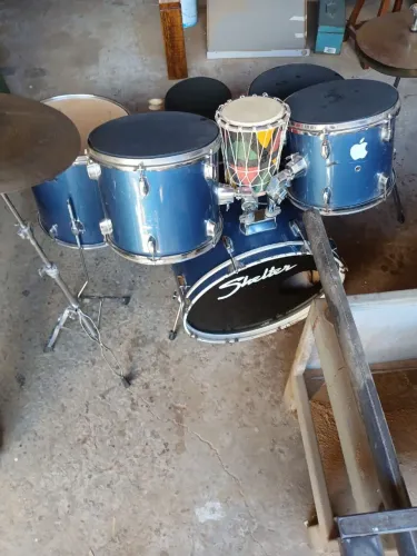 Bateria Acústica Slater completa Ótimo estado!
