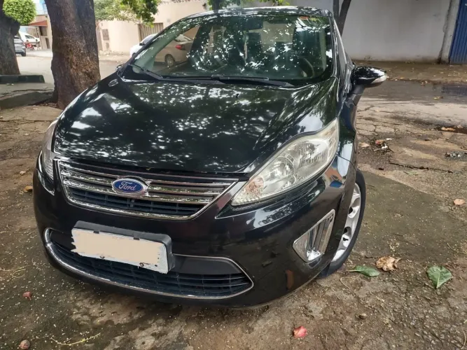 Ford Fiesta Sedan SE 1.6 16V Flex 4P 2012