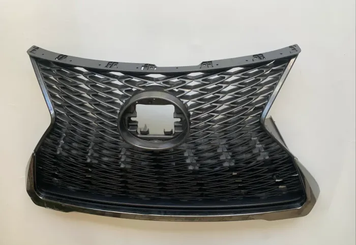 Grade Lexus Ux detalhe friso foto 5