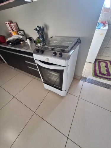Fogão 4 bocas funciona tudo
