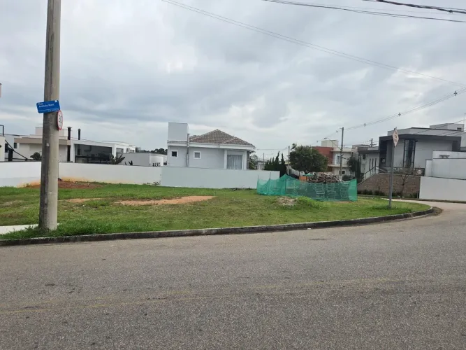 TERRENO NO CONDOMÍNIO RESERVA ERMIDA ELOY CHAVES EM JUNDIAÍ