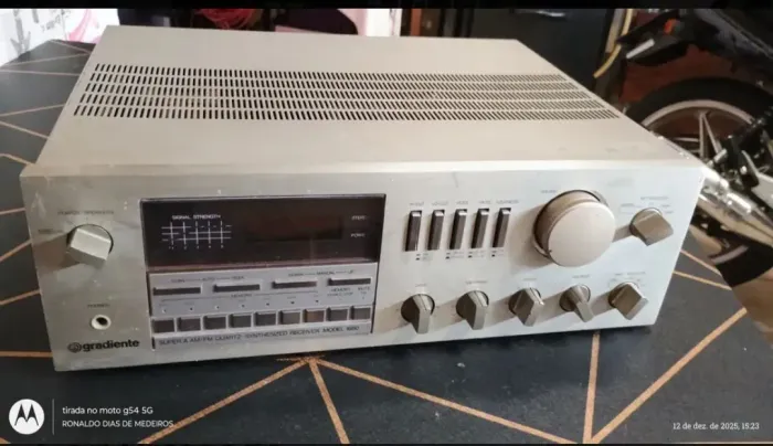 Amplificador Gradiente 1660 (não funciona)