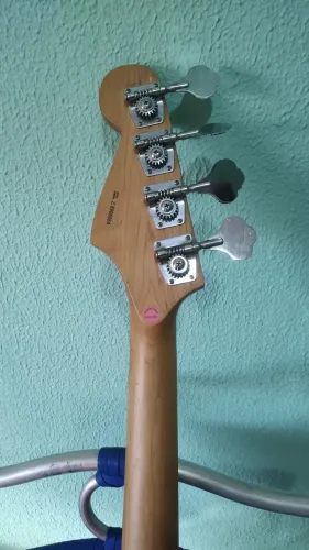 BAIXO FENDER PRECISION BASS. OPORTUNIDADE 