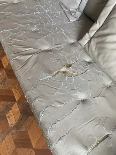 Sofá couro - precisa trocar ou usar capa